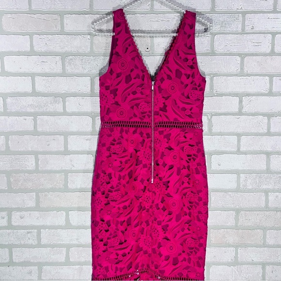 NICHOLAS Azalia Floral Lace Trumpet Hem Dress in Fuchsia Size 4 - Picture 9 of 12